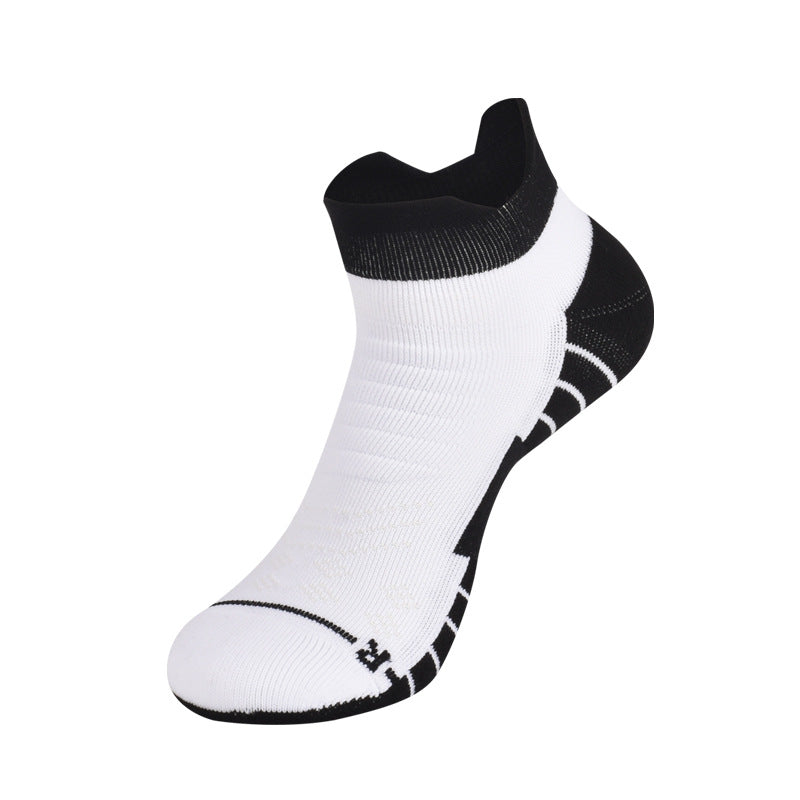 Performance athletic ankle sock in white and black colorway