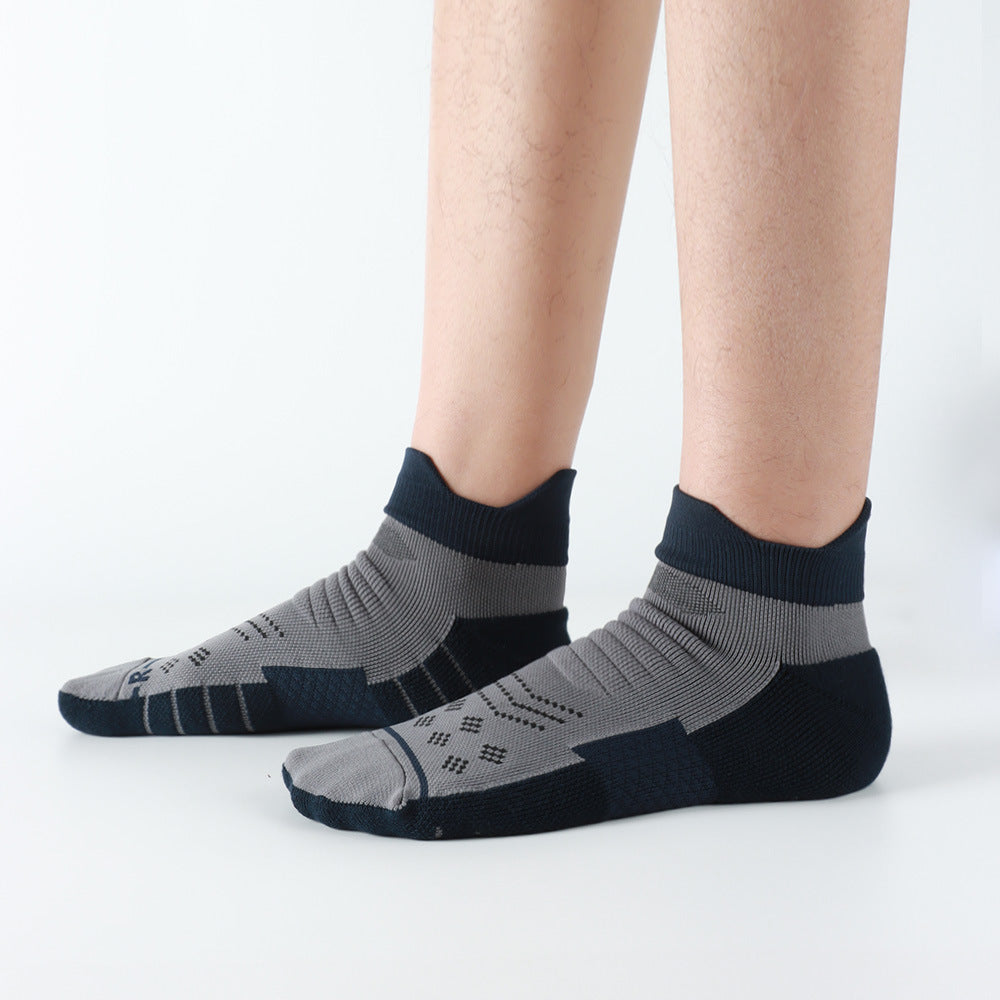 Performance athletic ankle sock in green and gray colorway